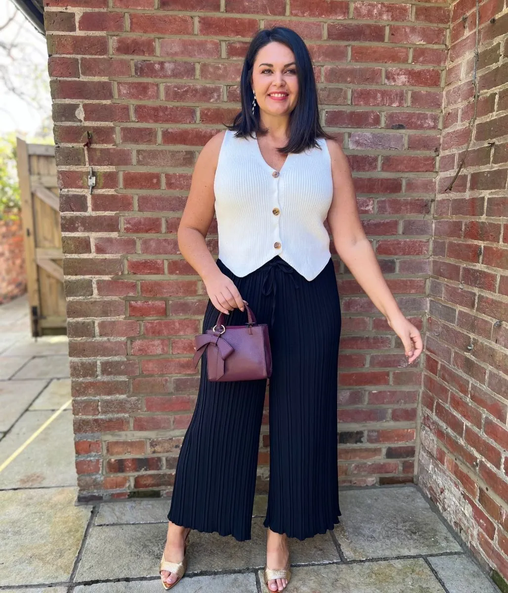 Black Pleated Trousers